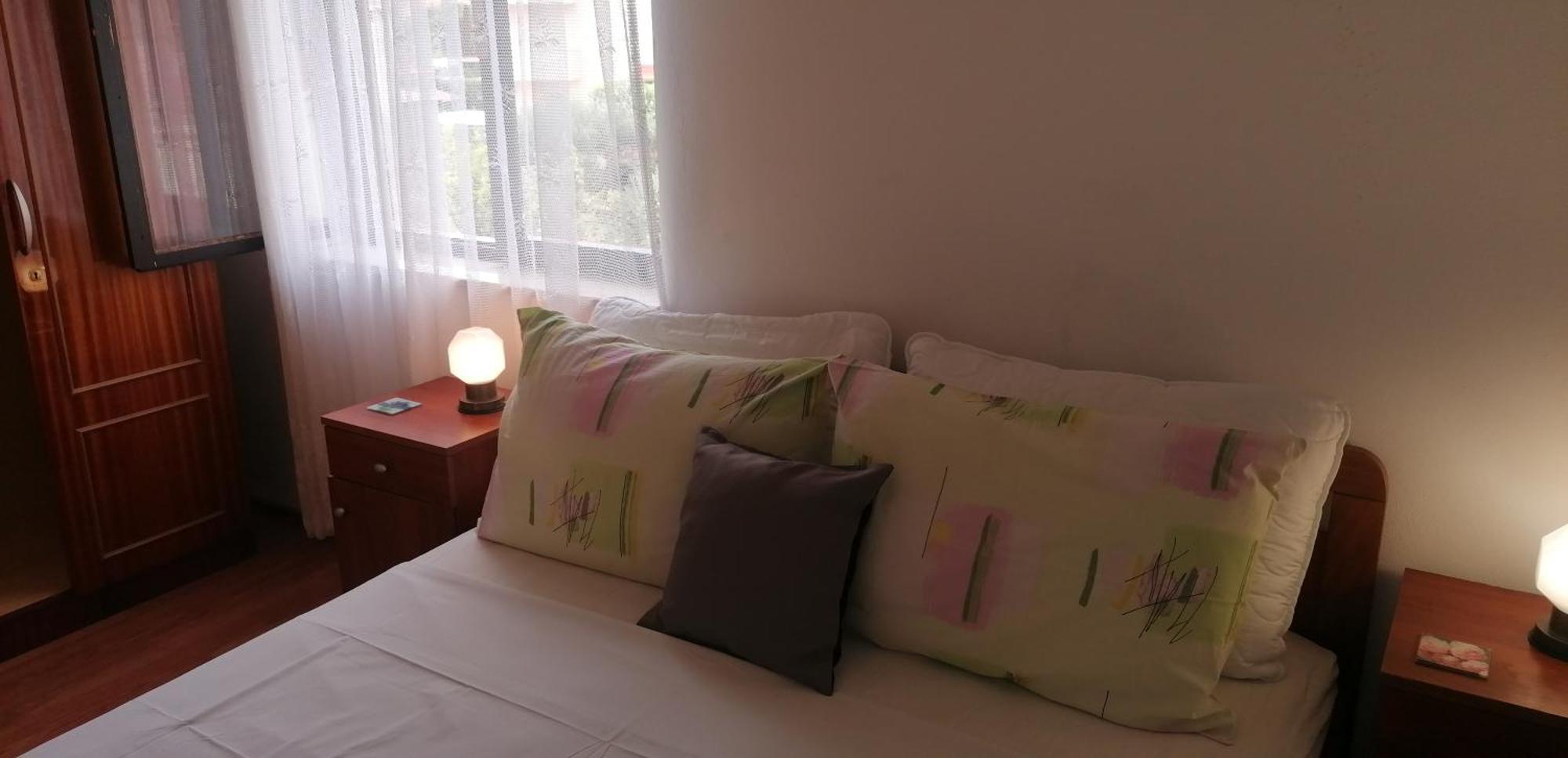 Apartments Srhoj Stari Grad  Exterior photo