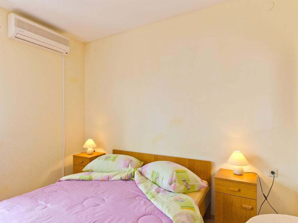 Apartments Srhoj Stari Grad  Exterior photo