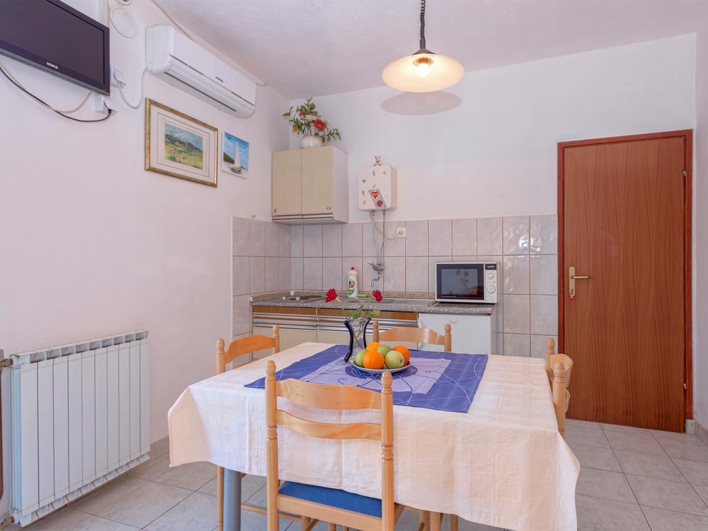 Apartments Srhoj Stari Grad  Exterior photo