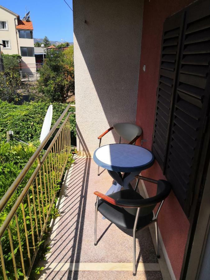 Apartments Srhoj Stari Grad  Exterior photo