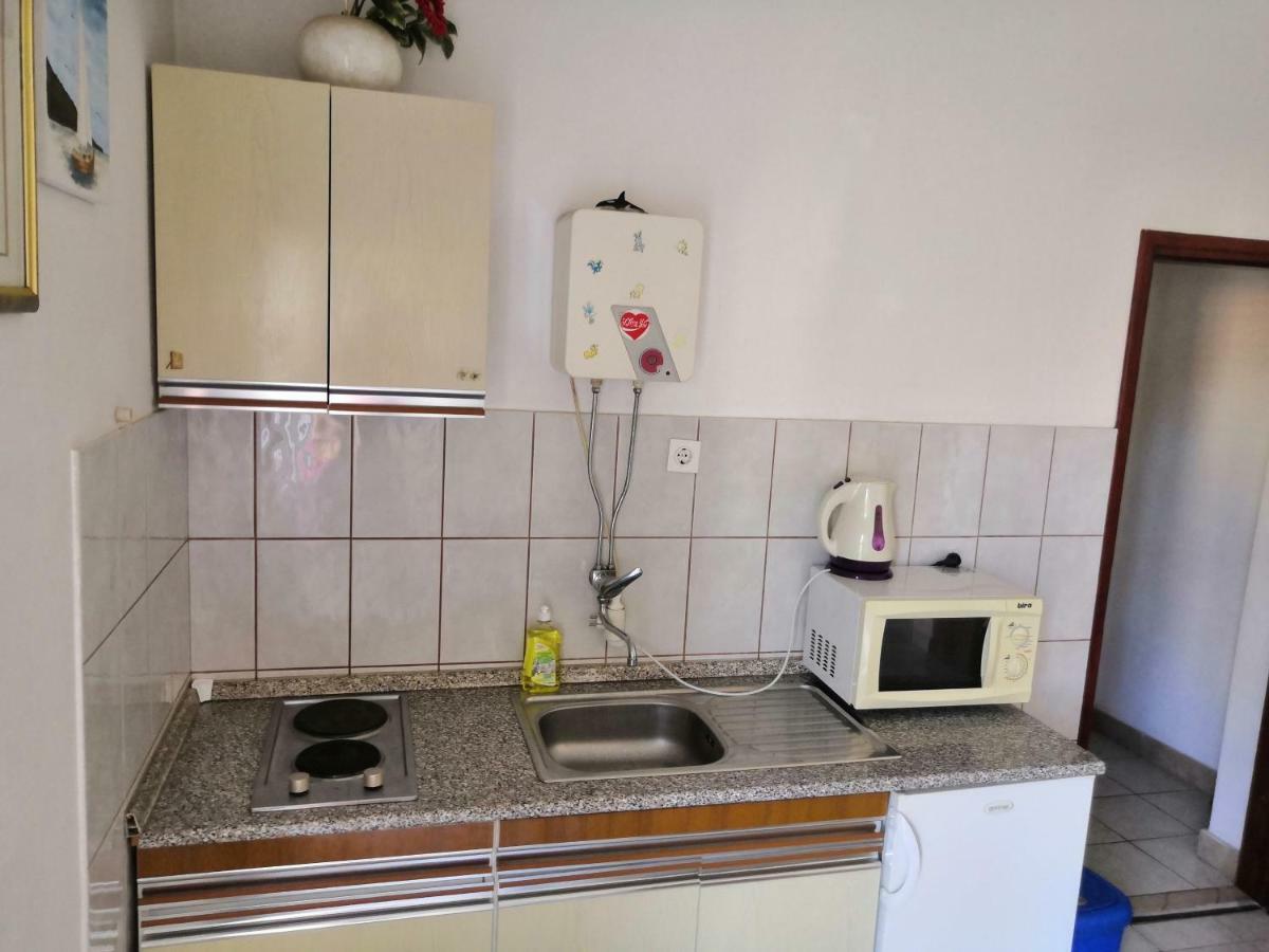 Apartments Srhoj Stari Grad  Exterior photo